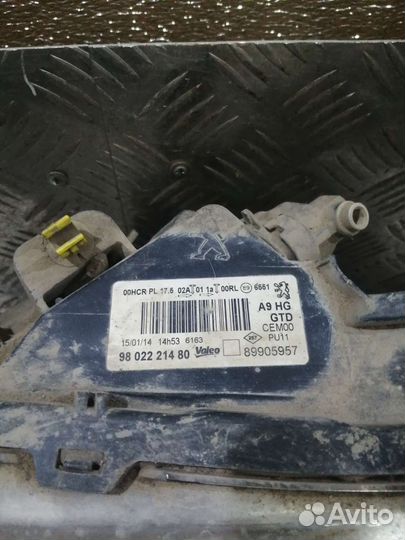 Фара левая светодиодная Peugeot 208