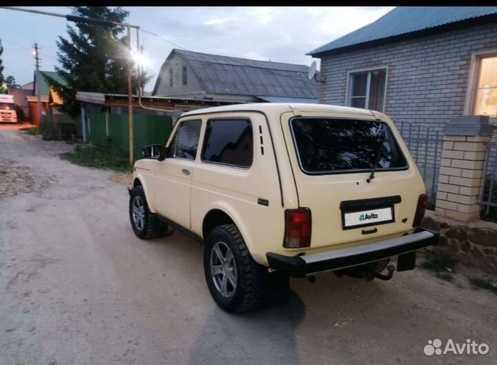 LADA 4x4 (Нива) 1.6 МТ, 1997, 60 000 км