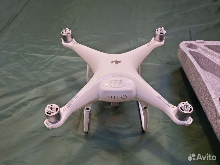 Квадрокоптер dji phantom 4