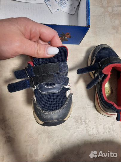 Кроссовки детские 22 размер