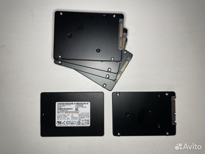 SSD Samsung 256 GB / SATA III / 7mm / 2.5
