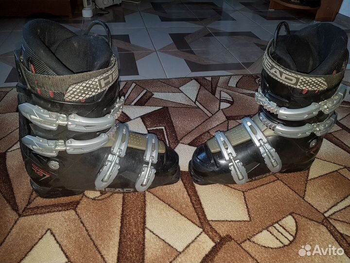 Ботинки для горных лыж