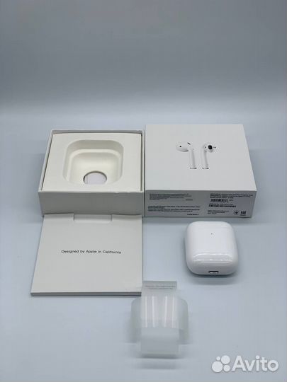 Беспроводные наушники apple airpods