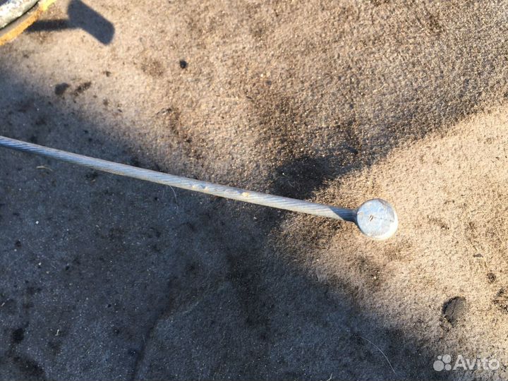 Трос ручника передний Audi Q7