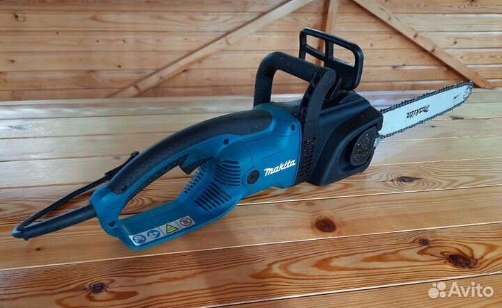 Электрическая цепная пила Makita UC4030A