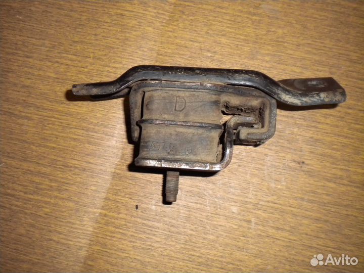 Подушка двигателя EJ20 Subaru Impreza GF2