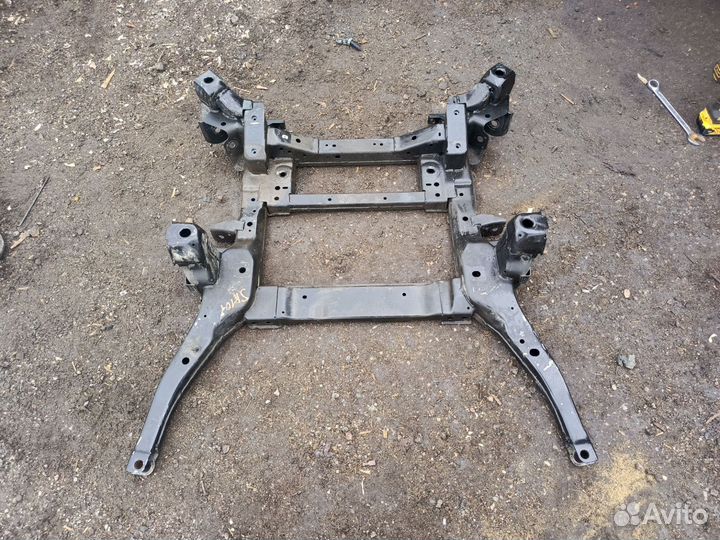 Передний подрамник Ford Explorer 6 2019-2023