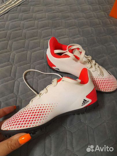 Кроссовки adidas