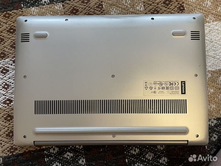 Ноутбук ультрабук Lenovo Core i3 7поколения