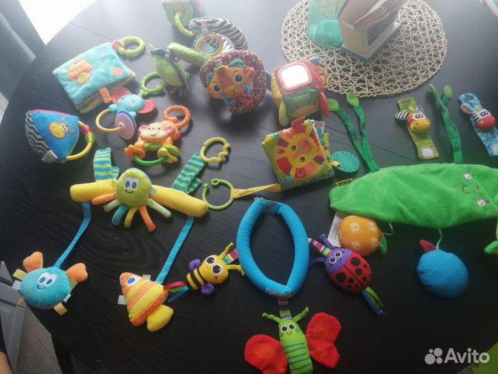 Развивающие игрушки для малышей