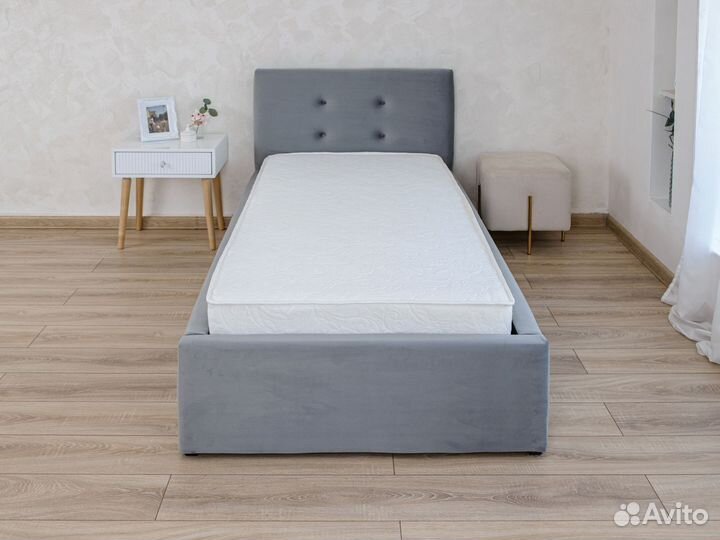 Кровать с матрасом 90 на 200