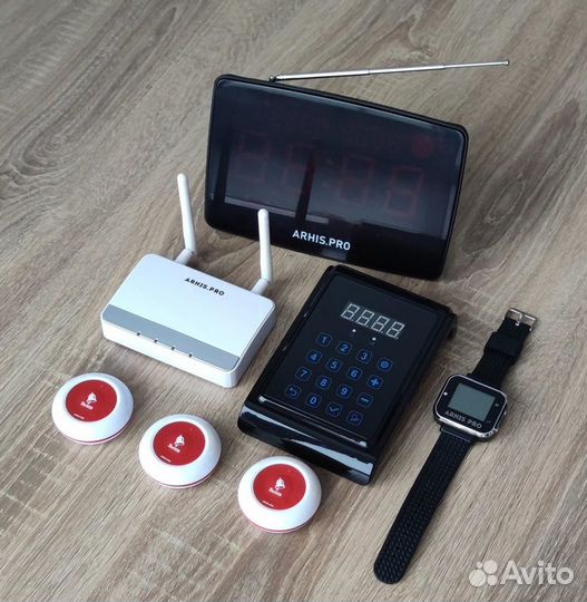 Кнопка вызова официанта с часами, табло, усилитель