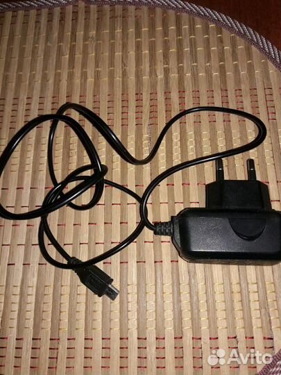 Зарядник для старых моделей телефона