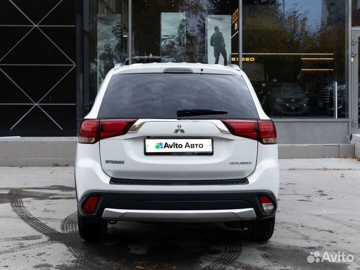 Mitsubishi Outlander 2.0 CVT, 2015, 118 194 км