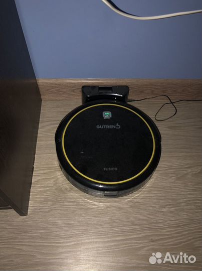 Робот пылесос gutrend
