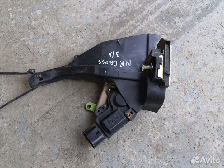 Geely MK Cross Замок двери задний