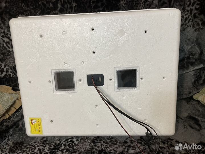 Инкубатор для яиц автоматический