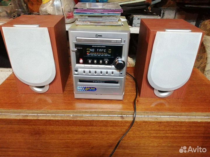 Музыкальный центр