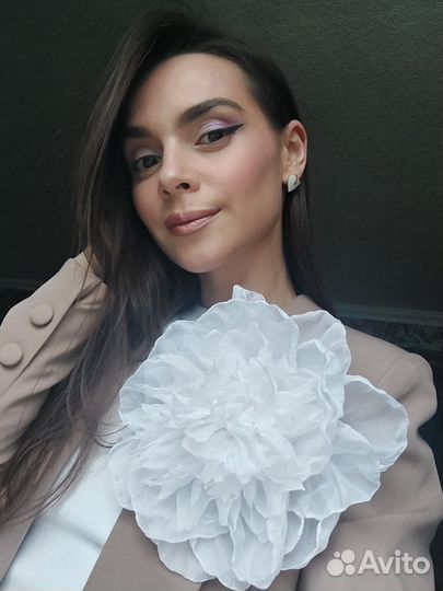 Брошь цветок из ткани большой