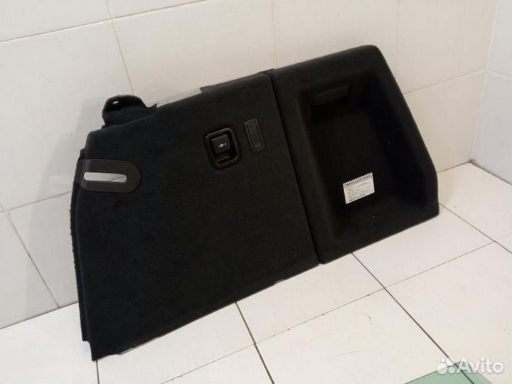 Обшивка багажника правая BMW X3 G01