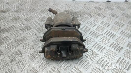 Суппорт тормозной передний левый volkswagen caddy 3 (5GS16K701)