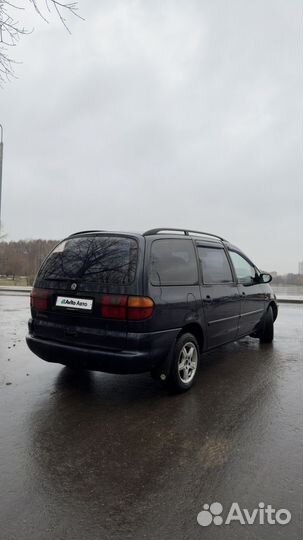 Volkswagen Sharan 2.0 AT, 1996, 258 500 км
