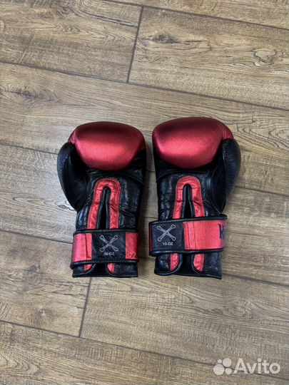 Боксерские перчатки 10 oz krigare
