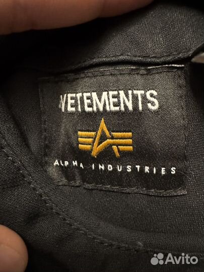 Бомбер vetements alpha industries