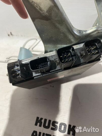 Блок управления форсунками Lexus Rx4