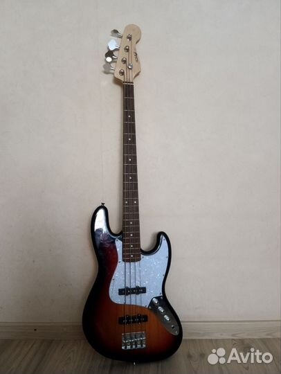 Бас гитара Homage 4 струны HEB760SB