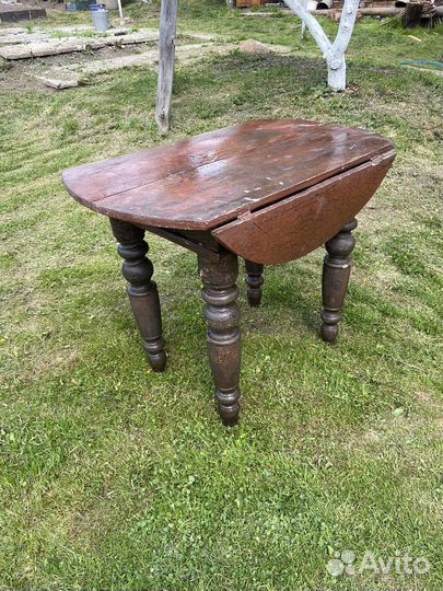 Старинный стол