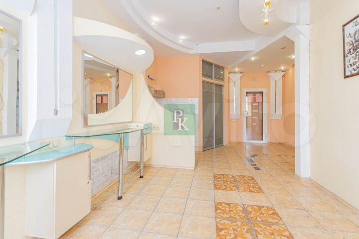 Помещение в бизнес-центре «Пассаж»