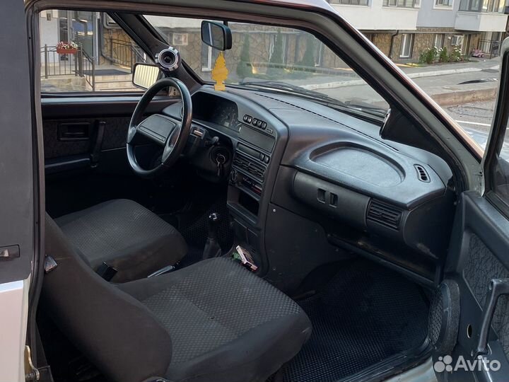 ВАЗ 2113 Samara 1.5 МТ, 2005, 320 000 км