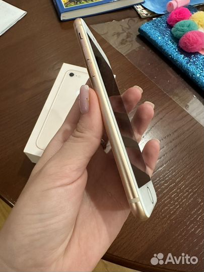 Телефон iPhone 8 64 gb