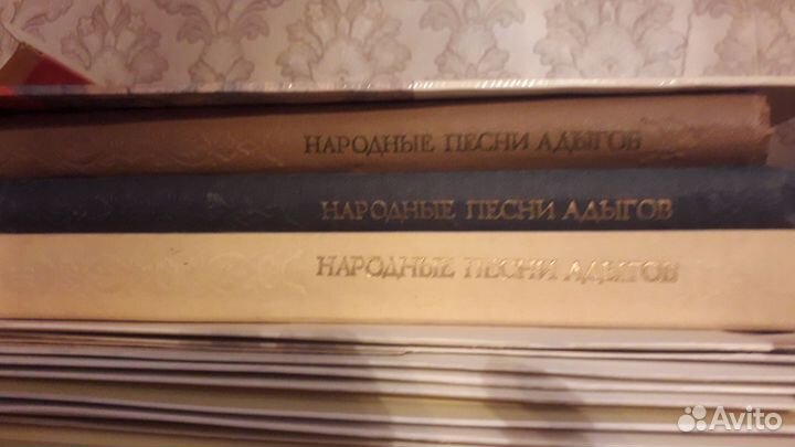 Книги, ноты