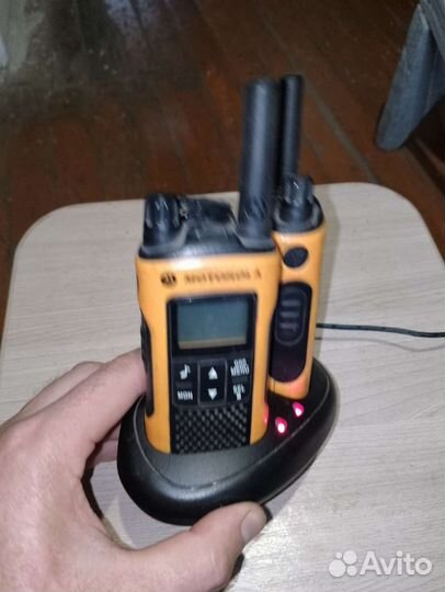 Рация motorola t80