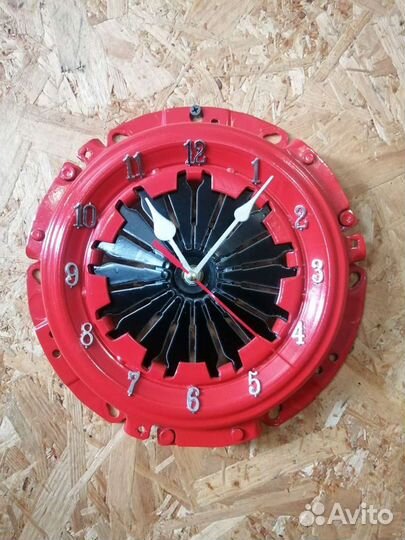 Часы из автозапчастей
