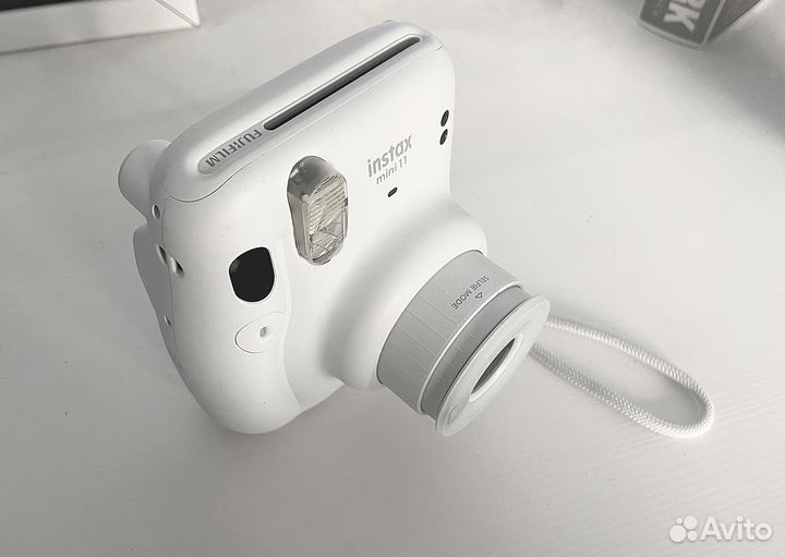 FujiFilm Instax mini 11