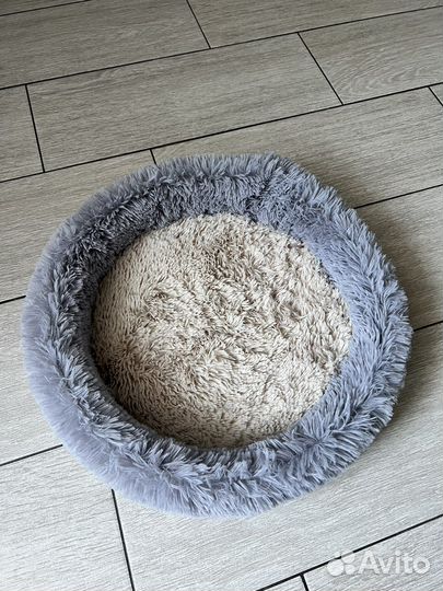 Лежанка для кошки новая