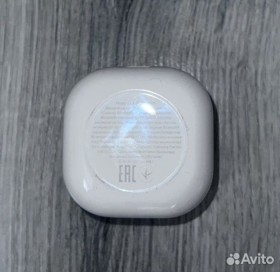 Кейс от наушников samsung galaxy Buds 2