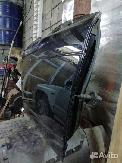 Дверь задняя Nissan Laurel c35