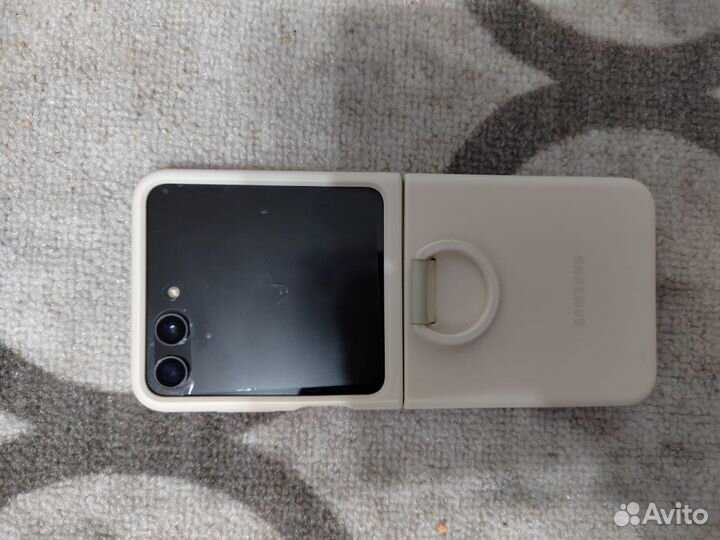 Samsung Galaxy Z Flip5, 8/512 ГБ