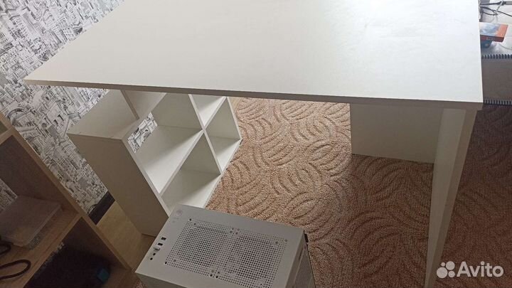 Письменный стол, компьютерный стол