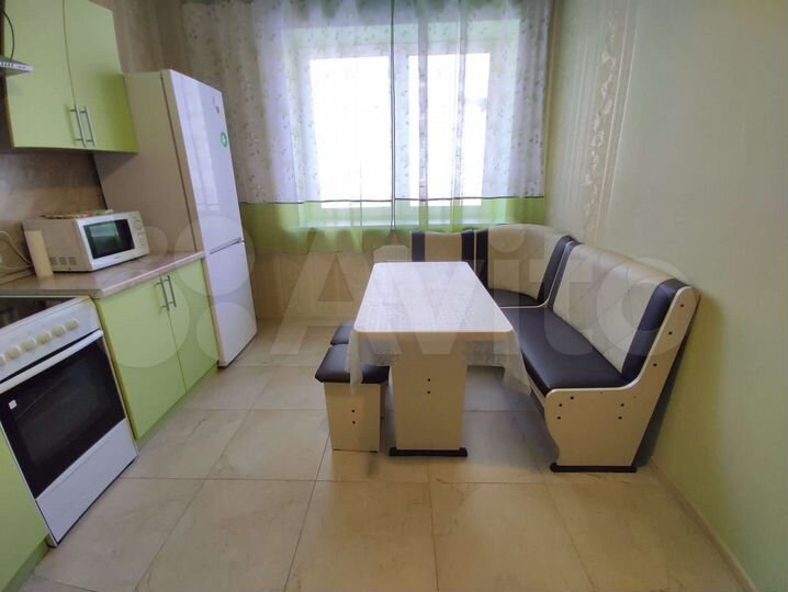 2-к. квартира, 58 м², 4/17 эт.