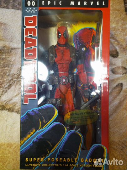 Фигурка Marvel Deadpool (45 см)