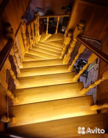 Автоматическая подсветка лестницы. Умный свет