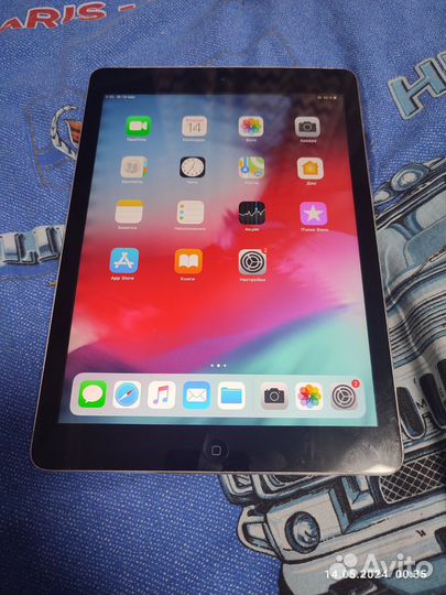 iPad air 128gb в хорошем состоянии, рабочий