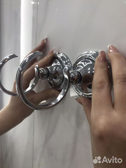 Крючок металлический. Новый