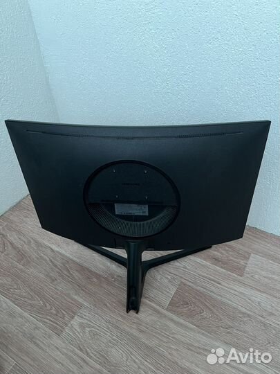 Изогнутый Samsung Монитор 27' 1920x1080, 240hz