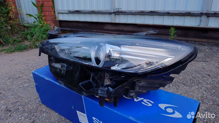 Фара левая Mazda 6